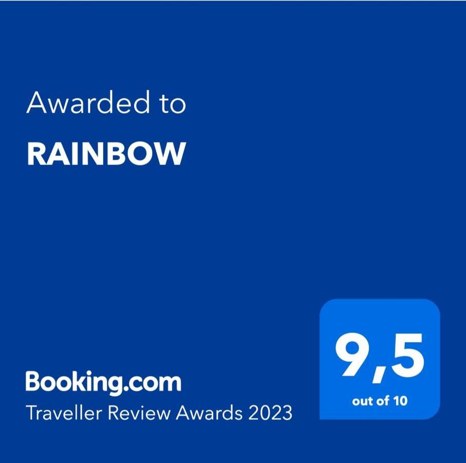 Rainbow Apartment Pula Luaran gambar