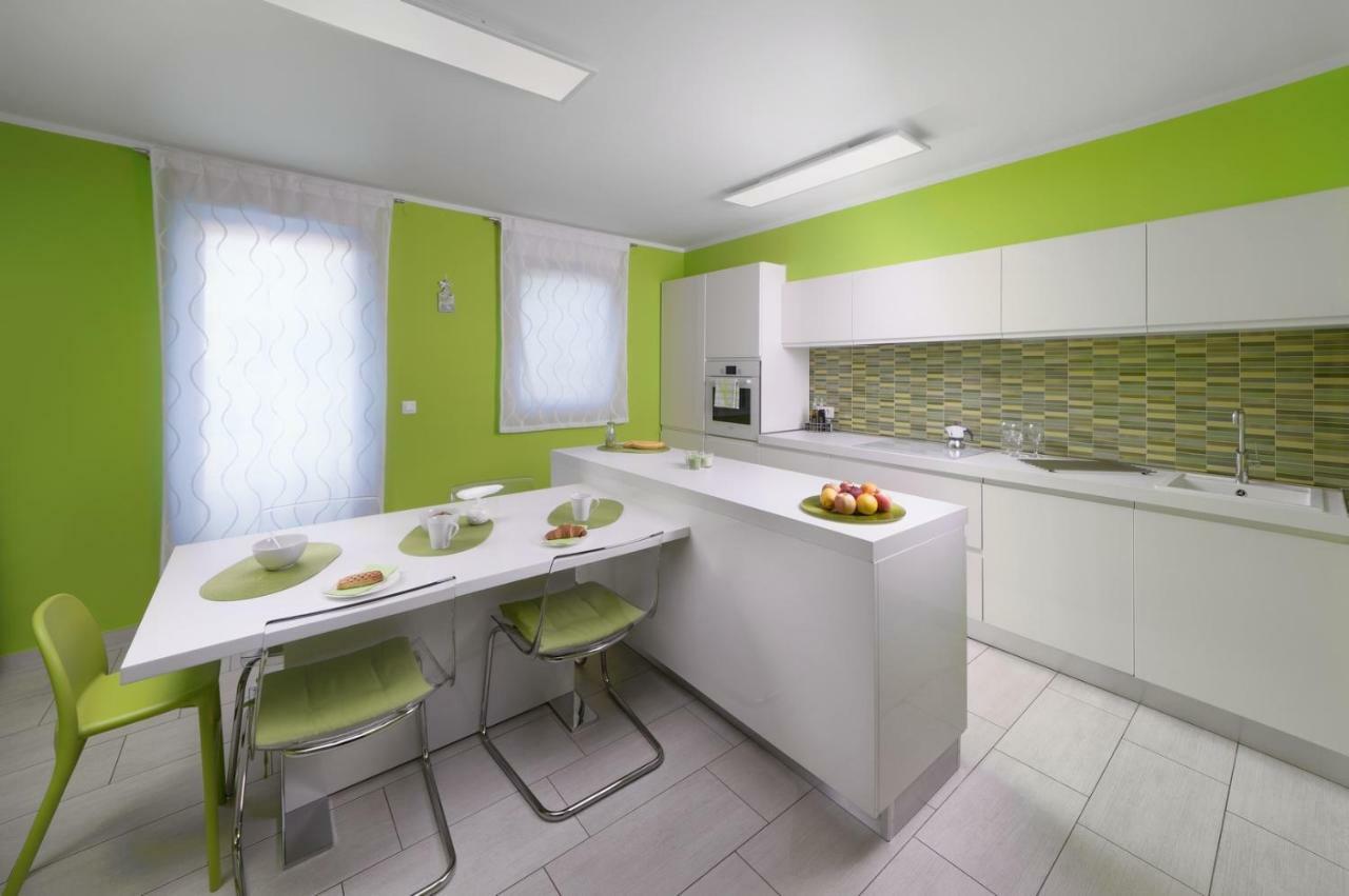 Rainbow Apartment Pula Luaran gambar