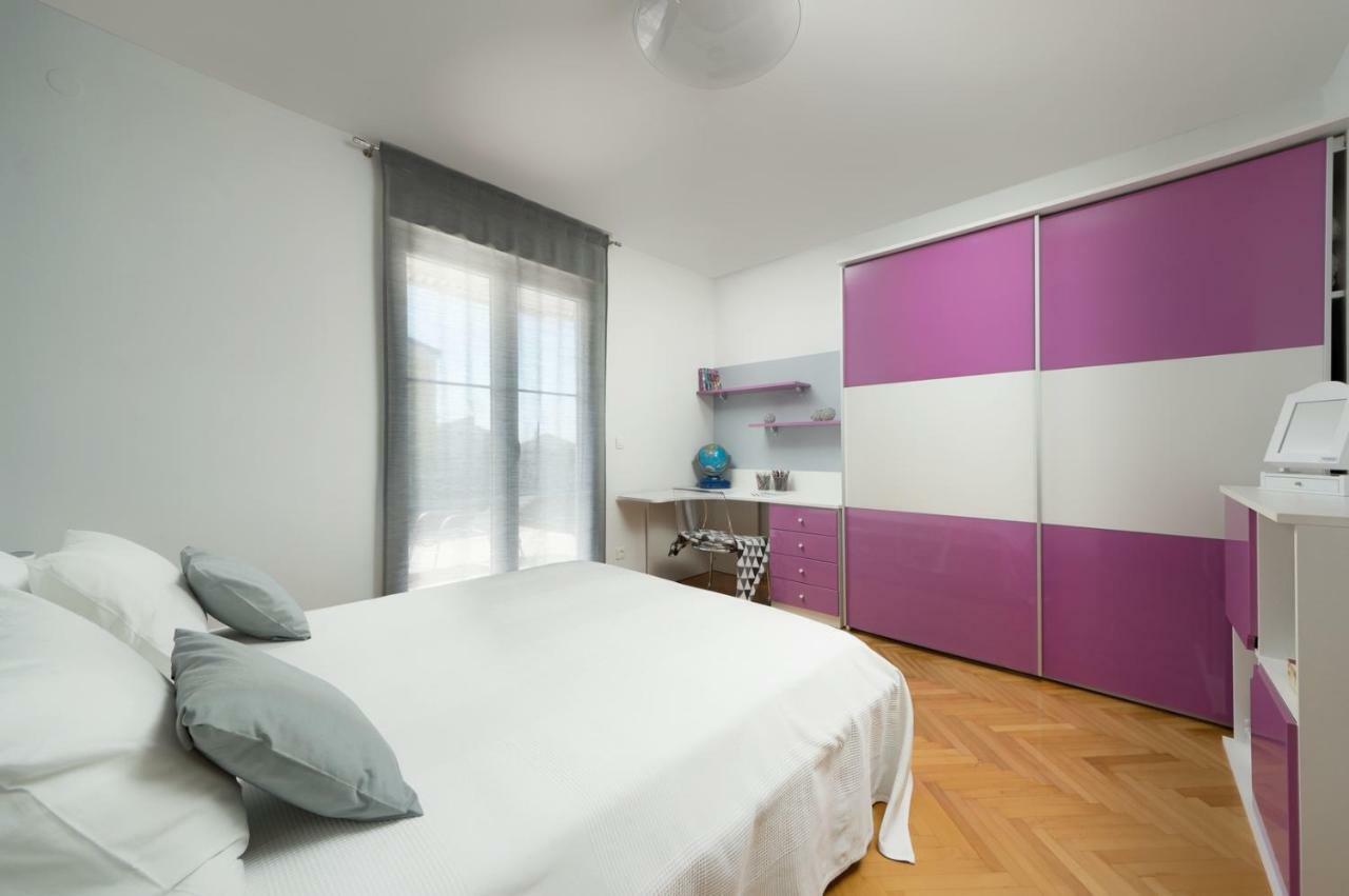 Rainbow Apartment Pula Luaran gambar