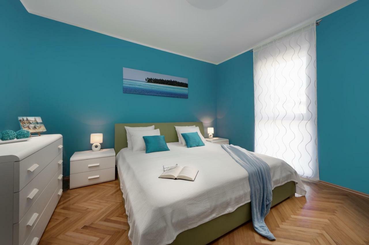 Rainbow Apartment Pula Luaran gambar