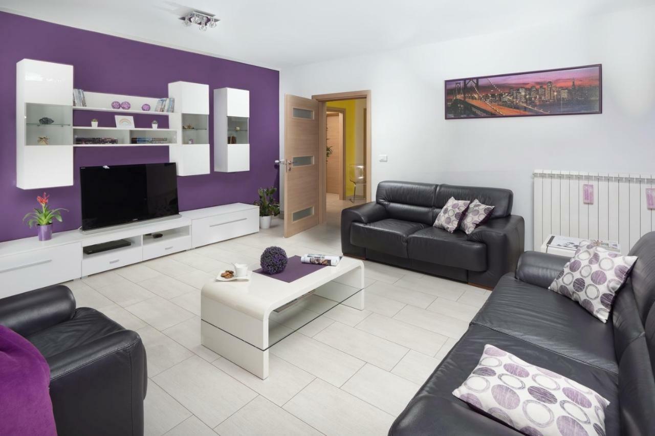 Rainbow Apartment Pula Luaran gambar