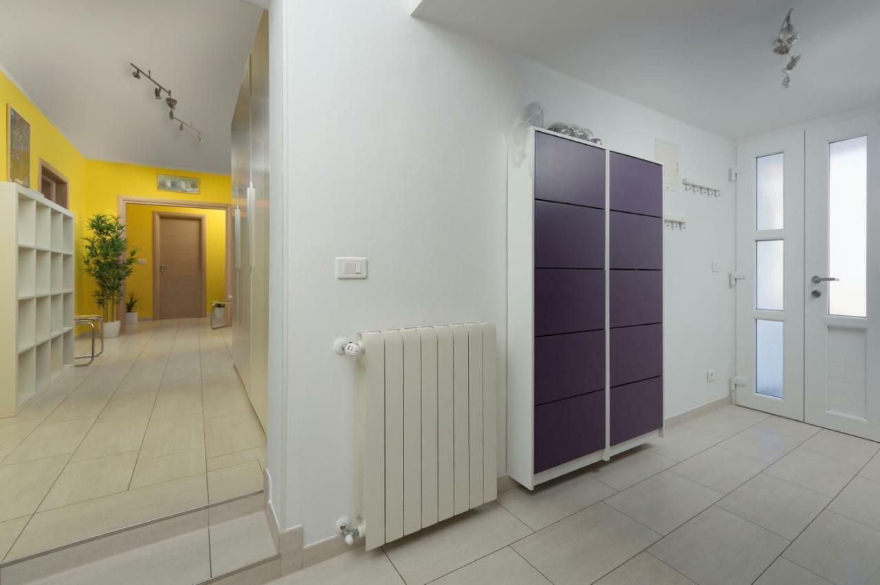 Rainbow Apartment Pula Luaran gambar